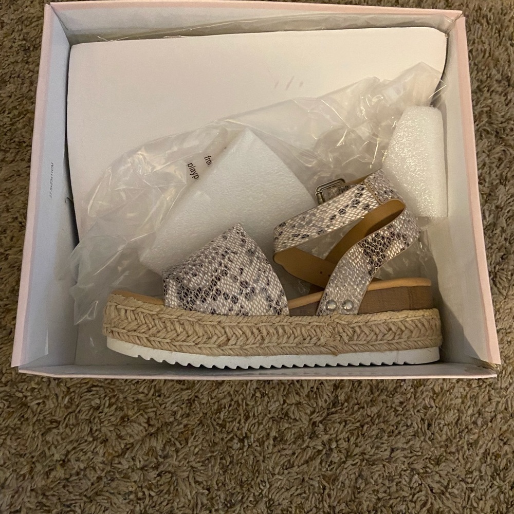 Brand new snake print platform sandals